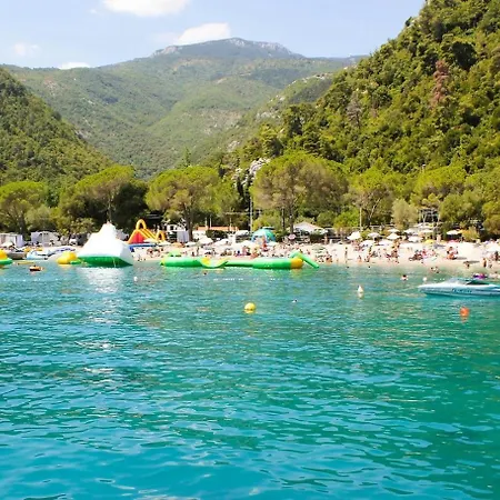 Penzion Double Medveja 7775c